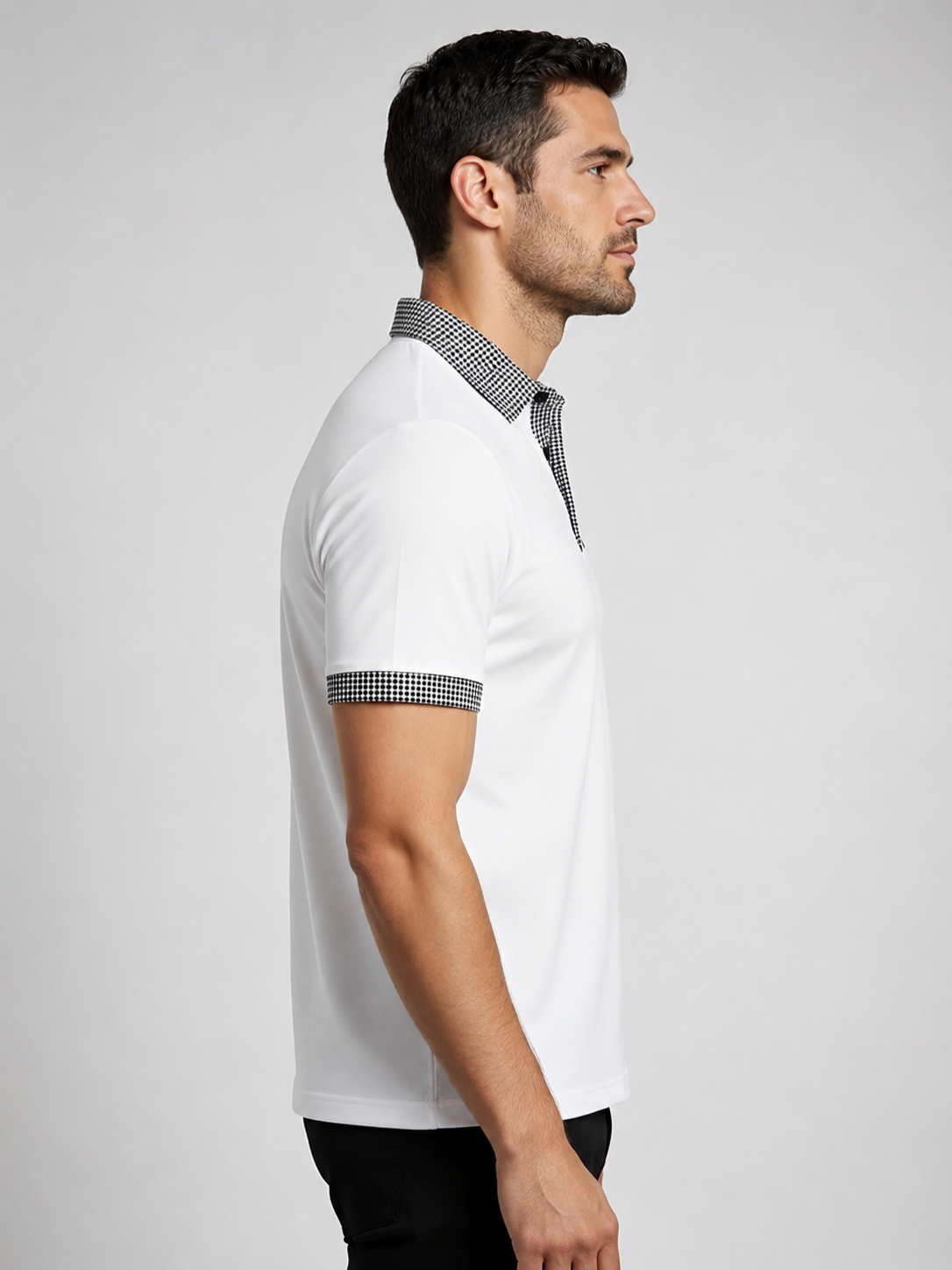 Men’s Polo Shirt with Contrast Collar and Short Sleeves
