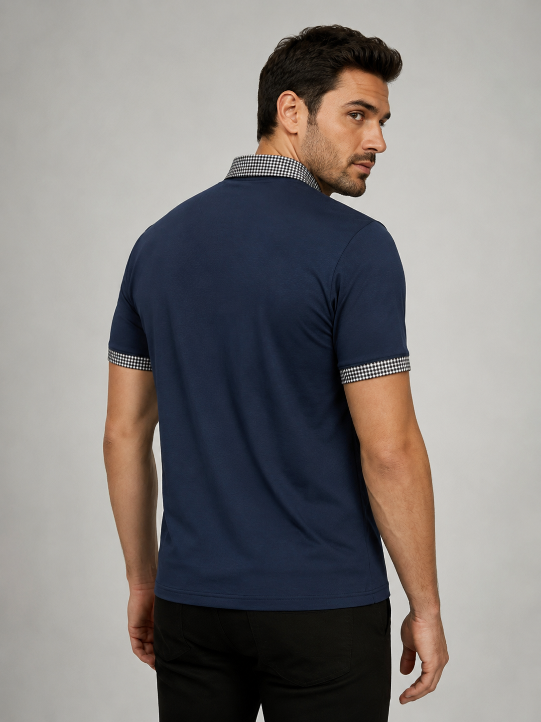Men’s Polo Shirt with Contrast Collar and Short Sleeves