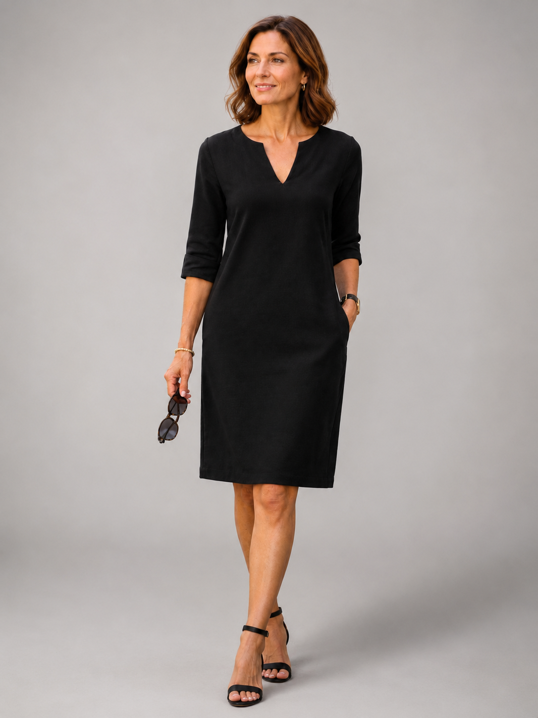 Women’s Mini Dress with V-Neck and Three-Quarter Sleeves